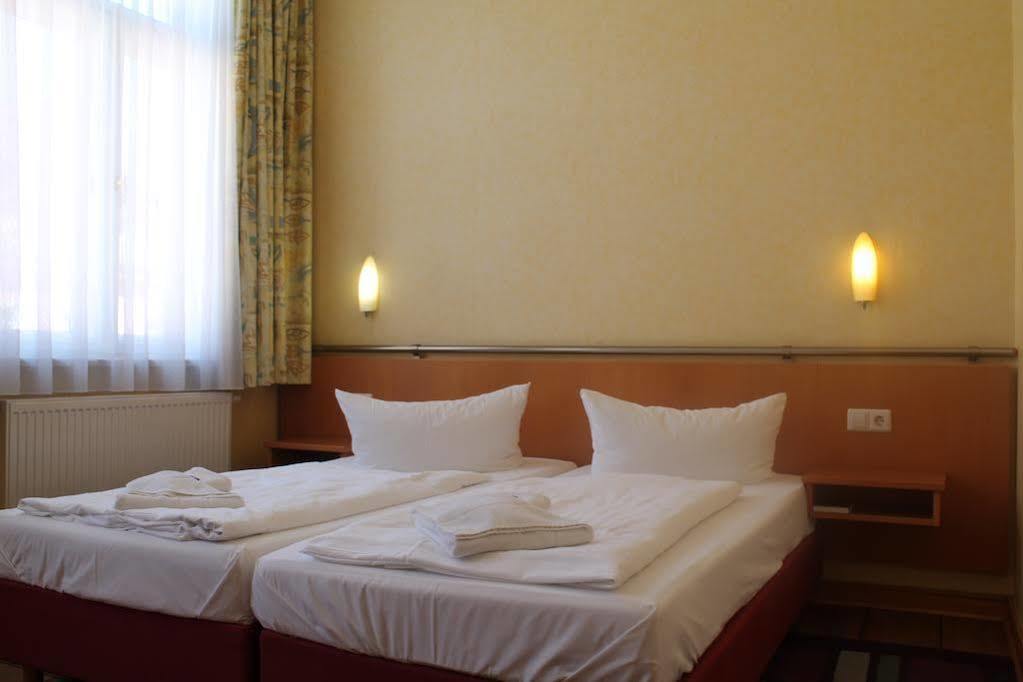 Ringhotel Schwarzer Baer Wittenberg ภายนอก รูปภาพ